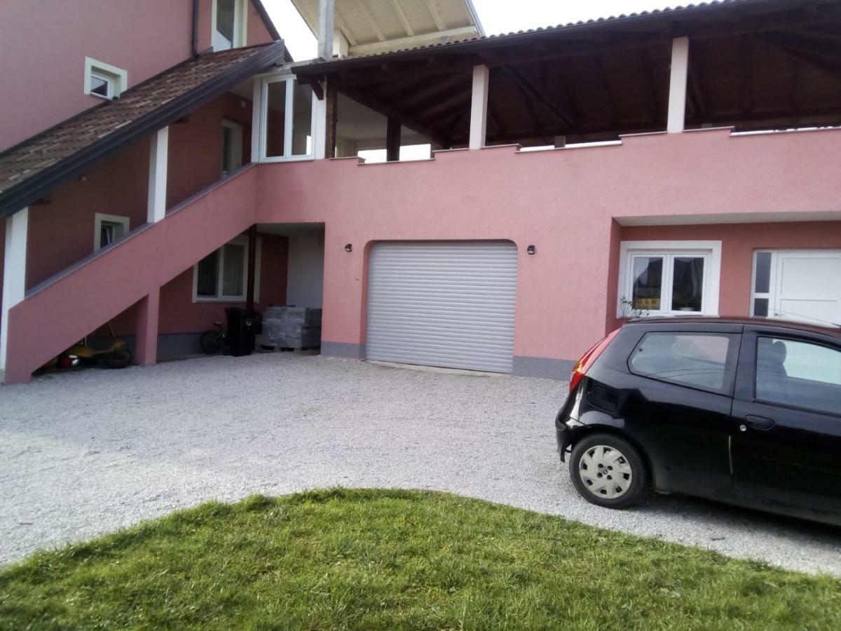 Studio Apartman Zagreb Horvati Rakov Potok Exterior foto